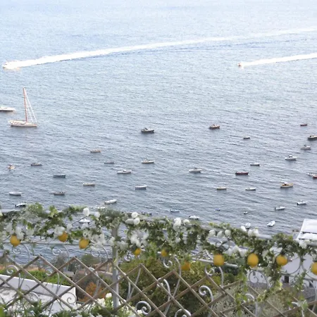 Maristella Apartament *